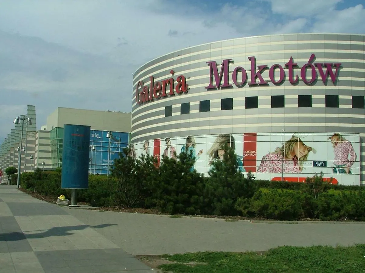 Woloska 80 Варшава 0*,  Польша